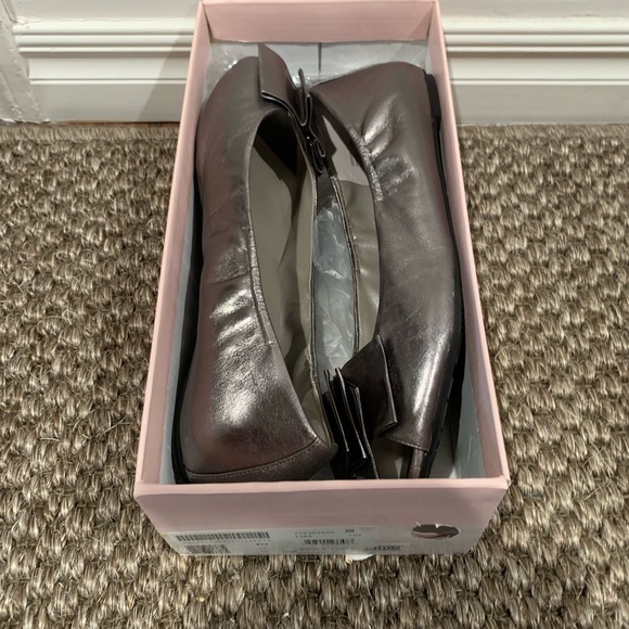 Me Too Metallic Pewter Peep Toe Flats Size:12 - Picture 5 of 7